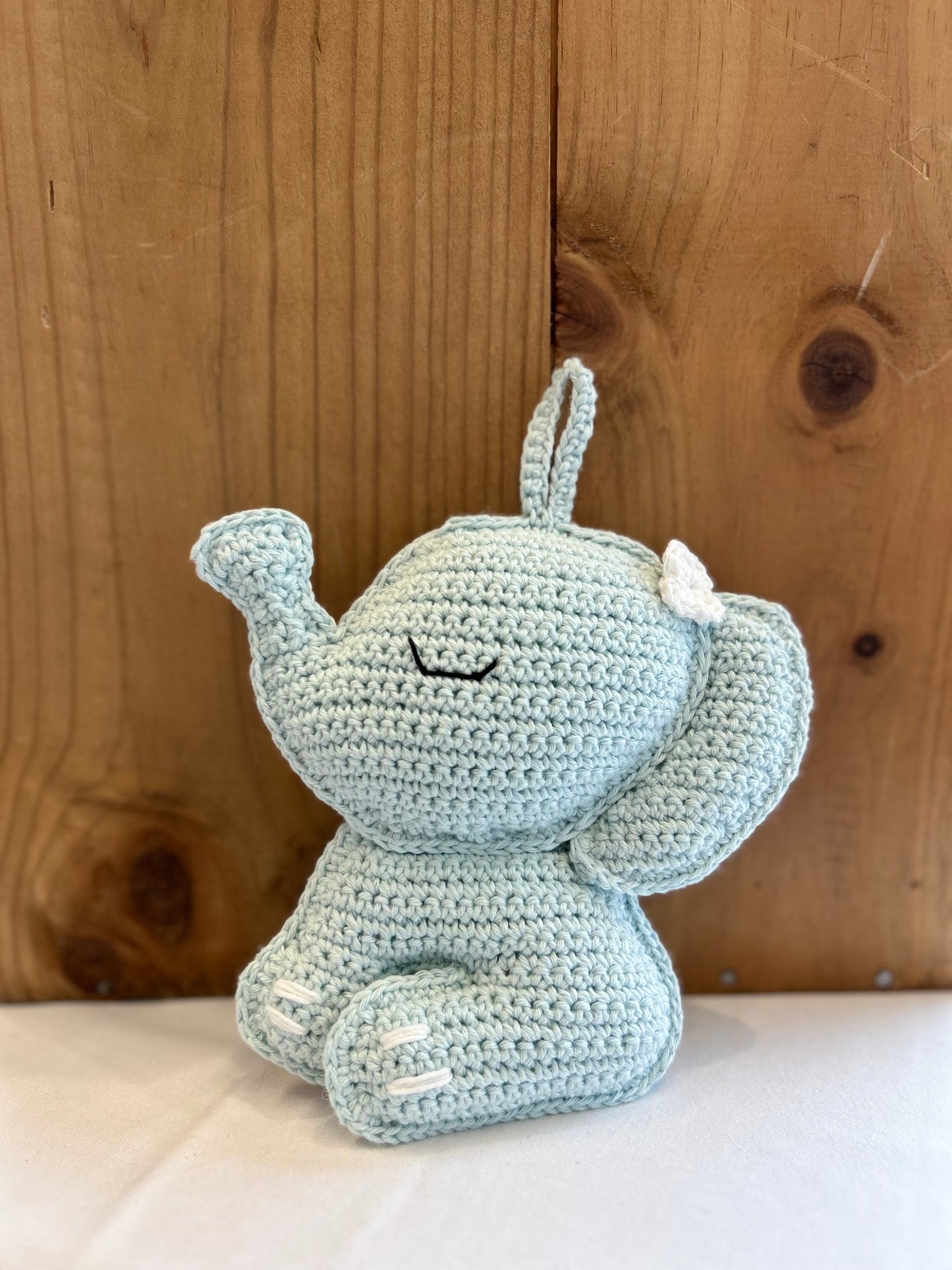 Décoration éléphant - Fait à la main au crochet - Made in France