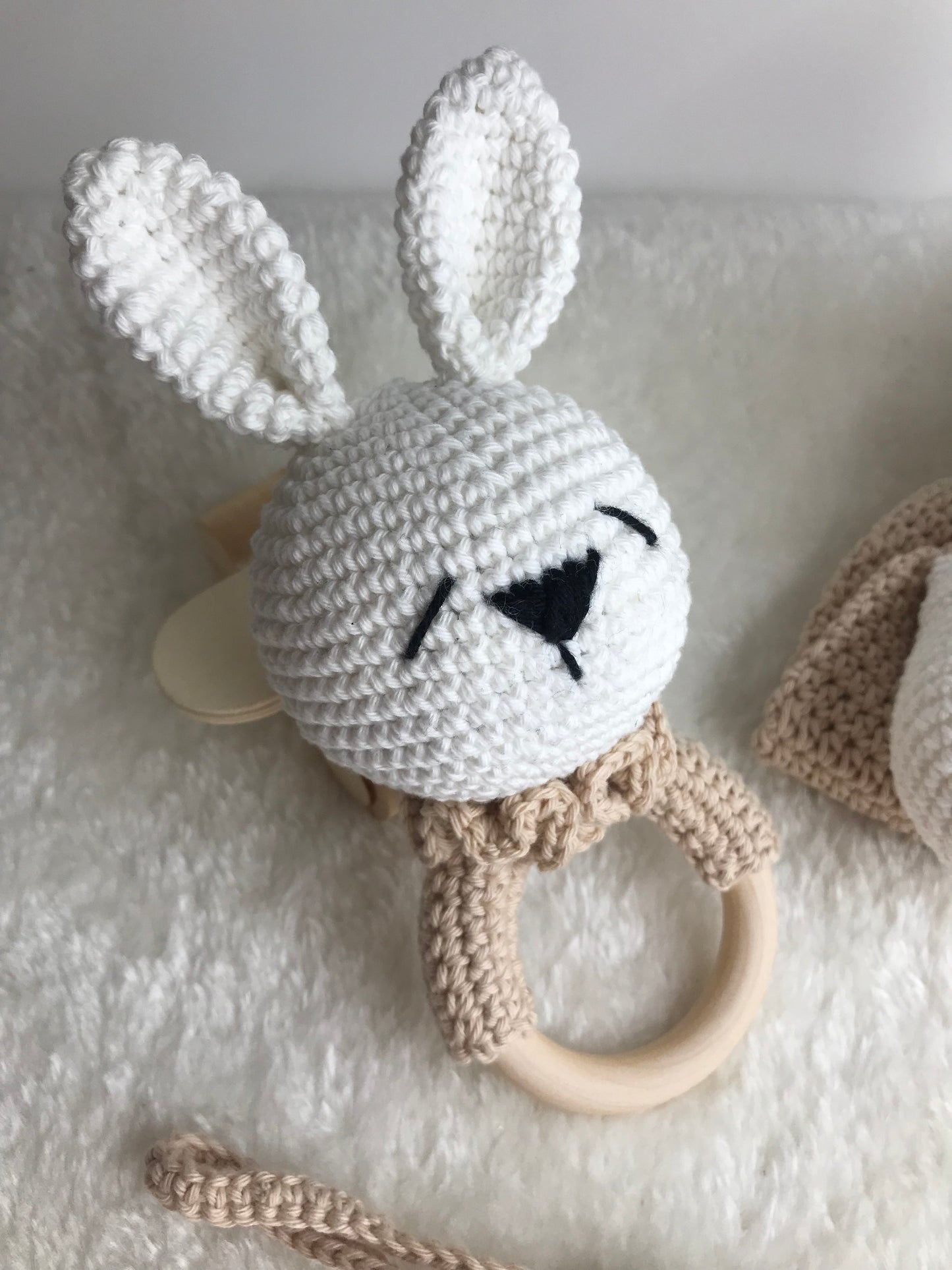 Coffret doudou sleepy, hochet et attache-tétines personnalisable - Fait à la main au crochet - Made in France