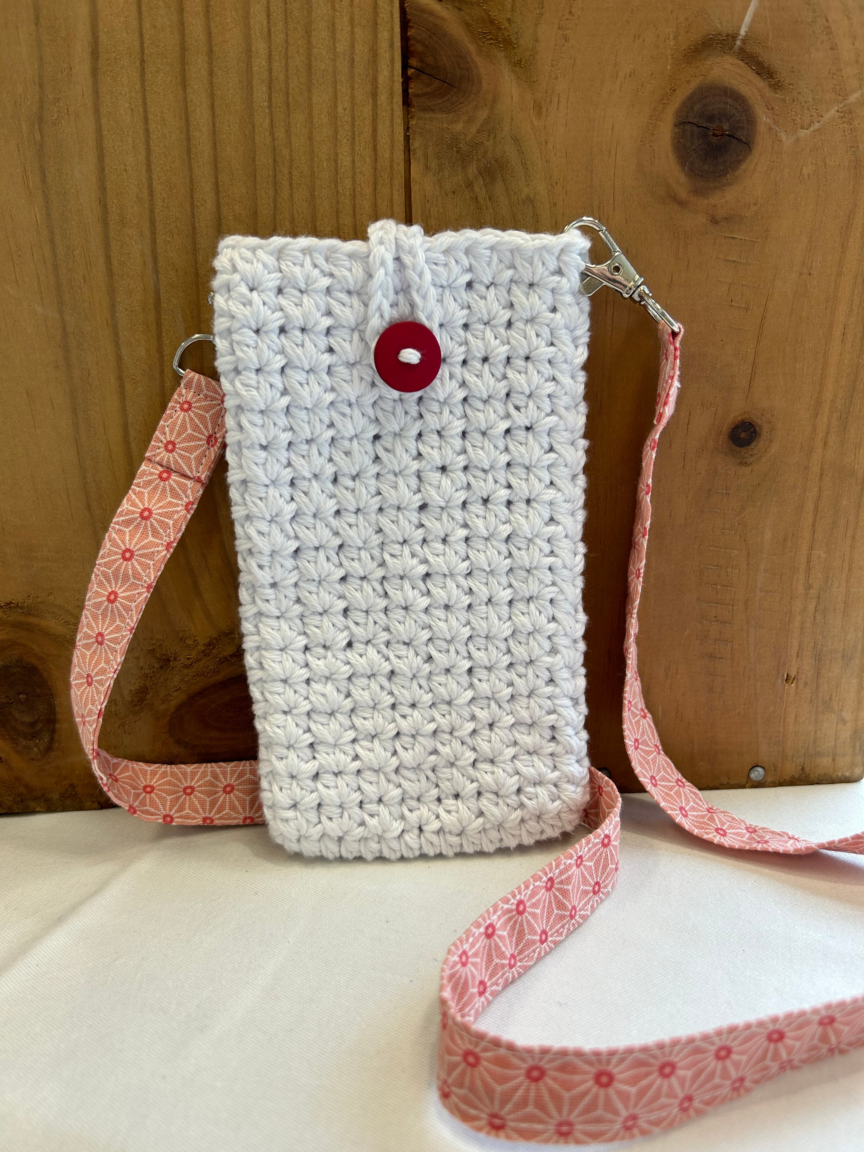 Pochette de telephone portable Fait a la main au crochet Made in F Pourlespetitschoux