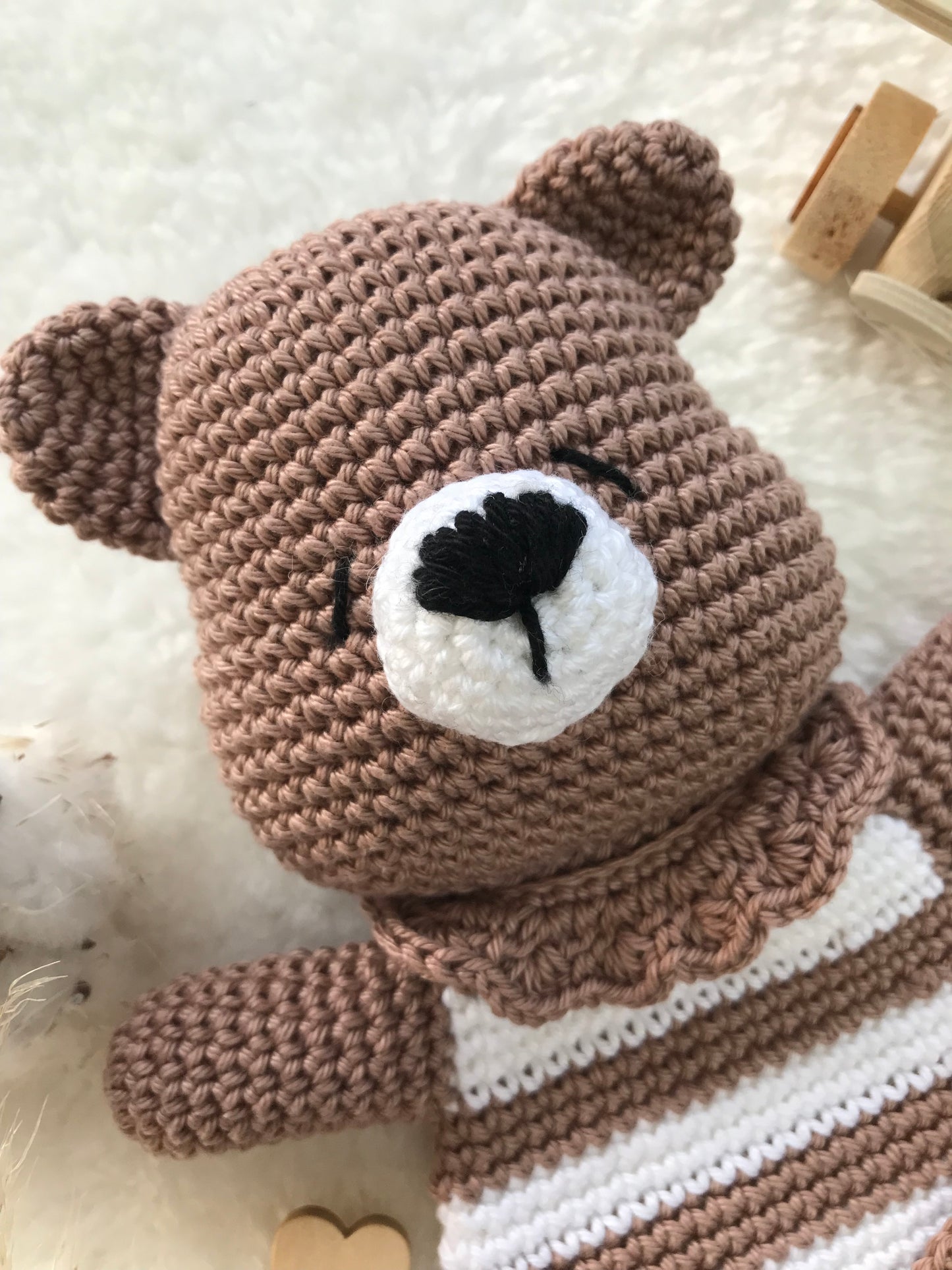Coffret doudou flat bear et son attache-tétines - Fait à la main au crochet - Made in France